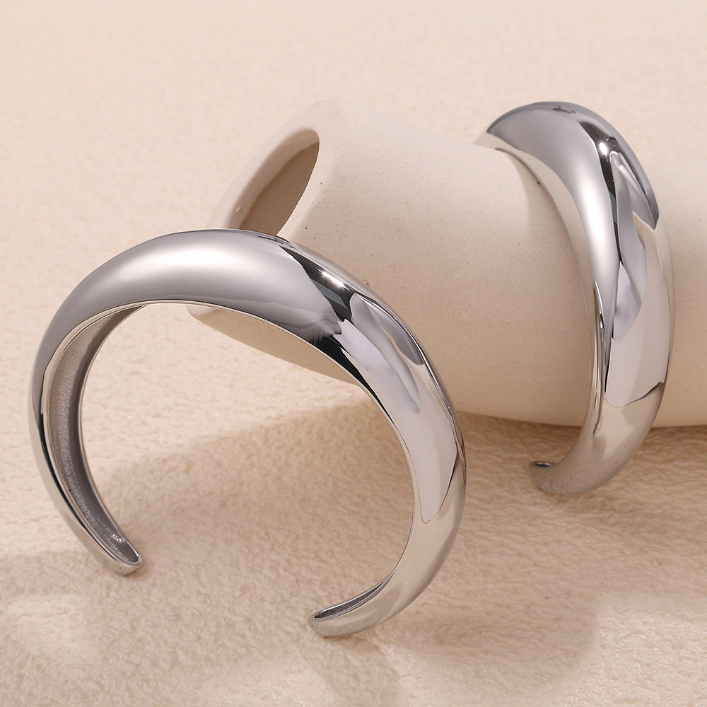 Brazalete Abierto Bañado en Oro 18K - Acero Inoxidable